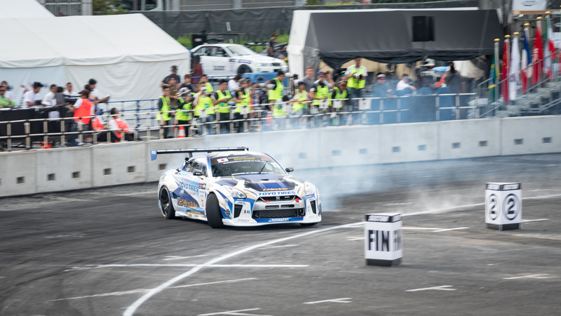 Illustration for article titled This Is What It Looks Like When Drifting Hits The Big Leagues In Japan